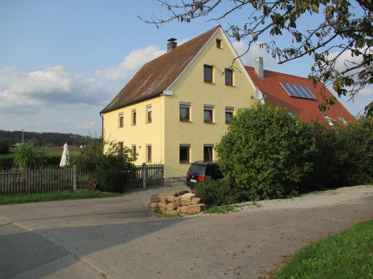 פויכטוונגן Ferienwohnung Roesch מראה חיצוני תמונה