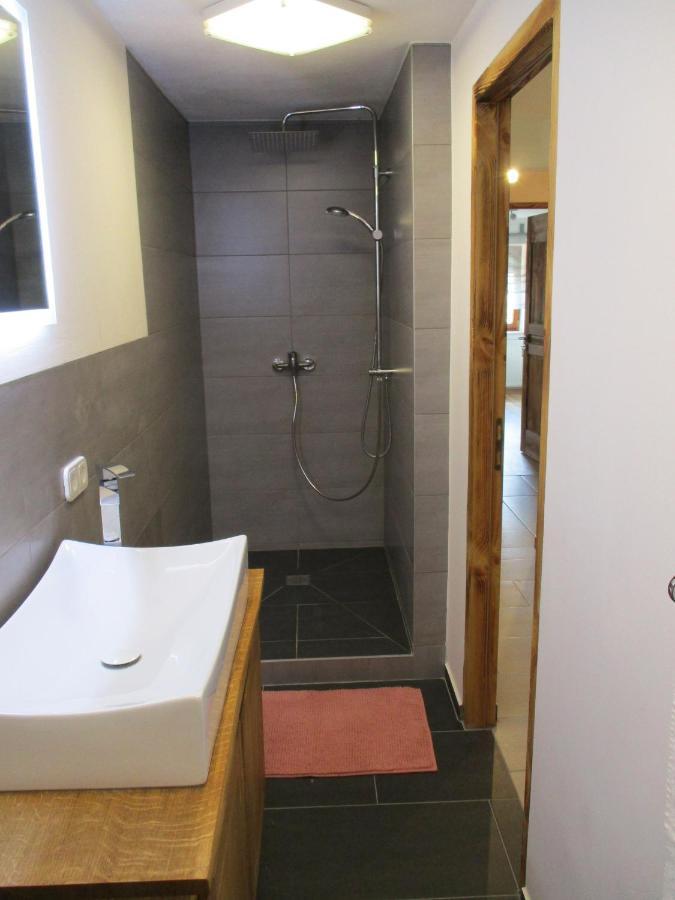 פויכטוונגן Ferienwohnung Roesch מראה חיצוני תמונה