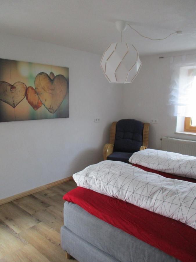 פויכטוונגן Ferienwohnung Roesch מראה חיצוני תמונה
